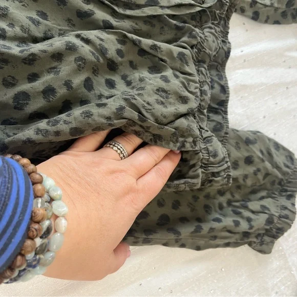 bella dahl jogger - Picture 2 of 5